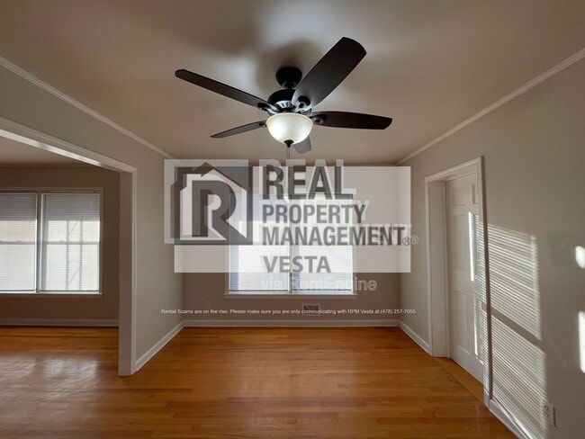 Building Photo - 7162 Everett Dr