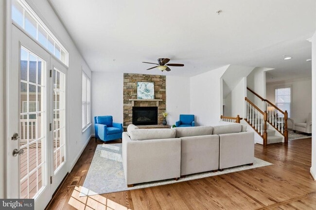 Building Photo - 1312 Volunteer Dr