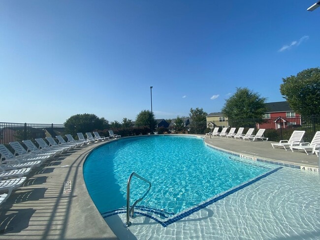 Building Photo - PRE-LEASING FOR AUGUST 2 2026 MOVE IN! 1/2 Off Deposit!