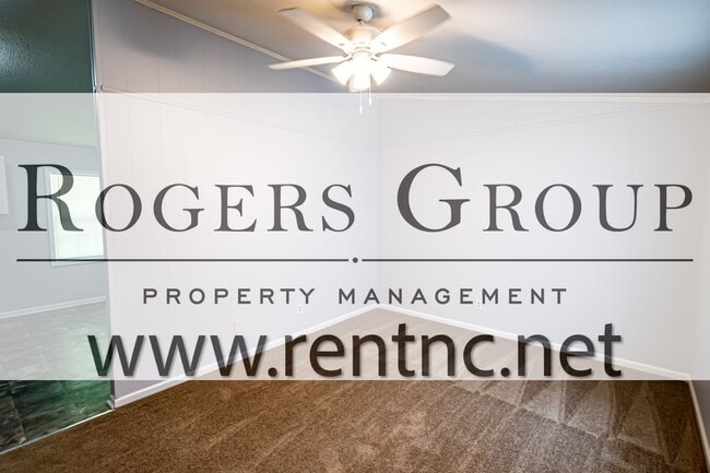 Building Photo - 649 N Main St