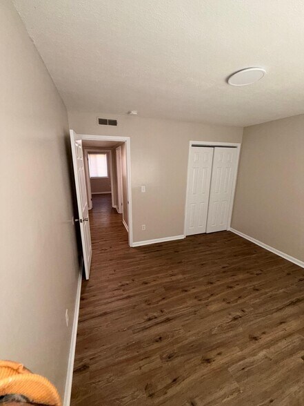 Building Photo - 136 Cotton Top Ct