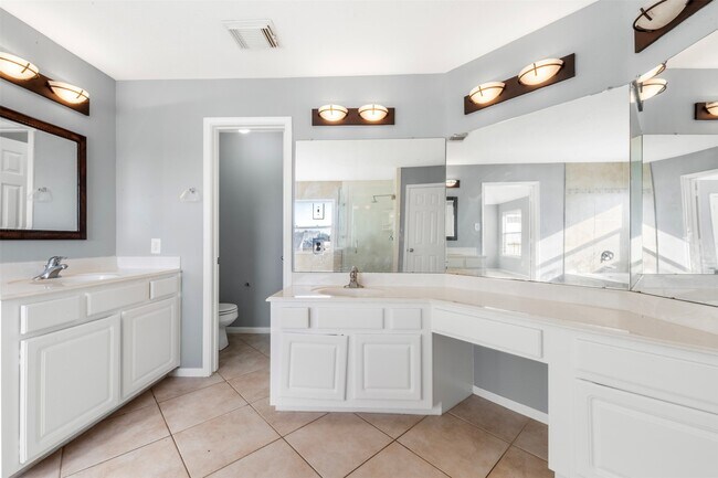 Building Photo - 6706 Portuguese Bend Dr