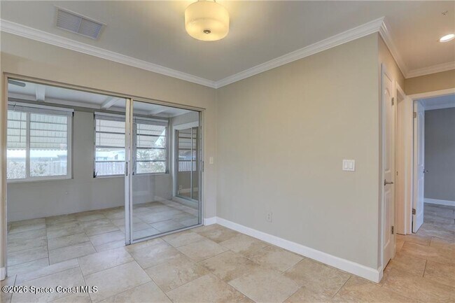 Building Photo - 866 Gilbert St