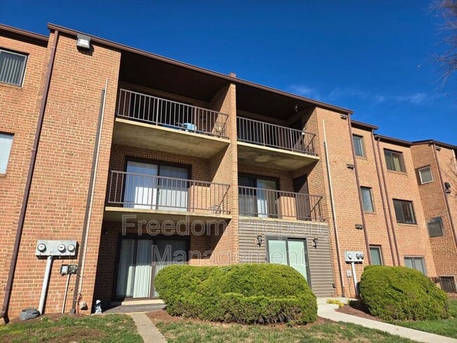 Building Photo - 10629 Provincial Dr