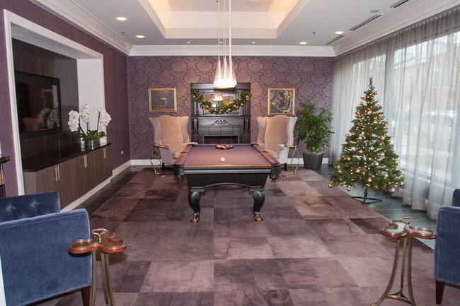 Building Photo - 231 W Scott St