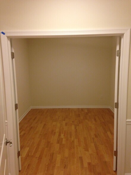 Building Photo - 57 Augustus Ct