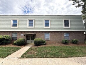 Building Photo - T.R. Lawing Realty Property