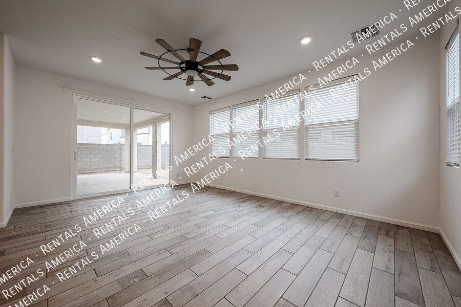 Building Photo - 1857 W 22nd Ave