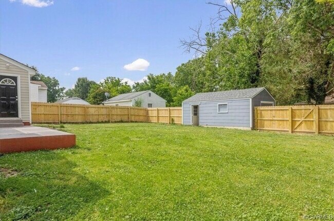 Building Photo - 326 S 20th Ave