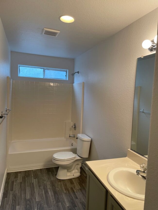 Building Photo - LARGE TWO STORY HOME IN ROCKLIN WITH 4 BEDROOM PLUS DEN & BONUS ROOM