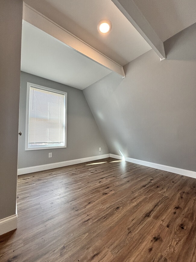 Building Photo - 43 Swiss Dr