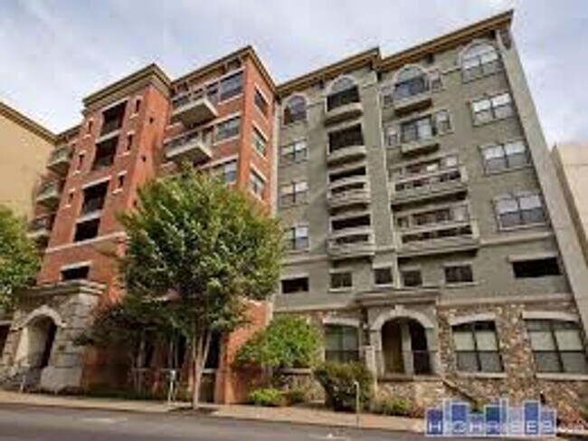Building Photo - 1803 Broadway