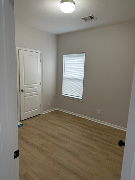 Building Photo - 7631 Retama Terrace Ln