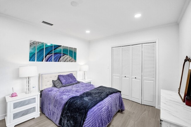 Building Photo - 3681 N 54th Ave