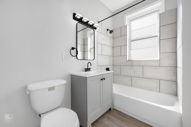 Building Photo - 4853-59 S Prairie Chicago, IL 60615