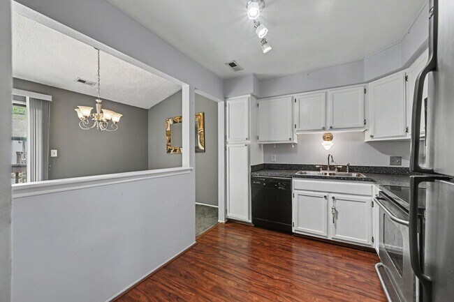Building Photo - 24225 Evergreen Rd