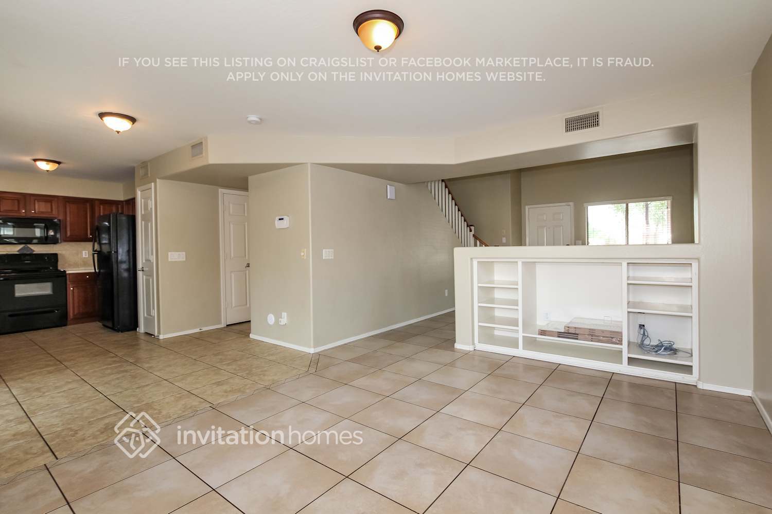 Building Photo - 1733 S 156th Ave