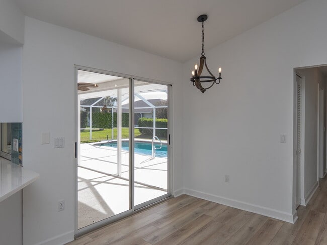 Building Photo - "Spacious 3-Bedroom Pool Home with 2 Baths & 2,075 Sq. Ft. of Comfort in Venice, FL!"