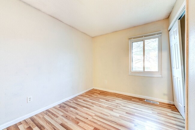 Building Photo - Charming 3-Bedroom Ranch Home in Hazelwood School District