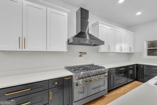 Building Photo - 2361 Lynn Iris Dr