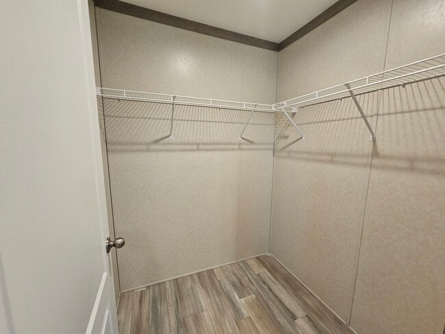 Building Photo - 46000 Geddes Rd