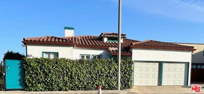Building Photo - 21746 Pacific Coast Hwy
