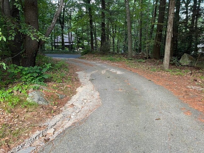 Building Photo - 120 Bond Rd