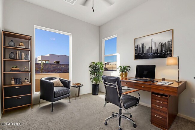 Building Photo - 828 Eltham Dr