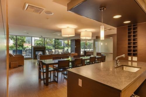 Building Photo - 1 bedroom in Seattle WA 98121