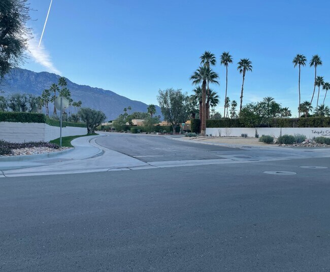 Building Photo - 5301 E Waverly Dr