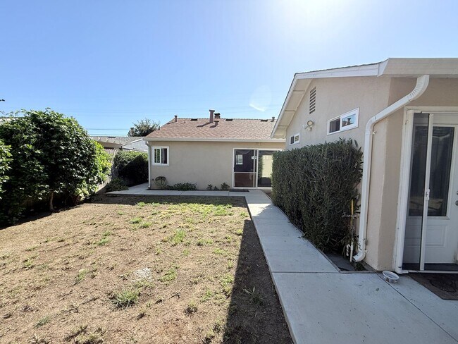 Building Photo - ALUM ROCK/ EAST SAN JOSE – Charming and beautifully updated