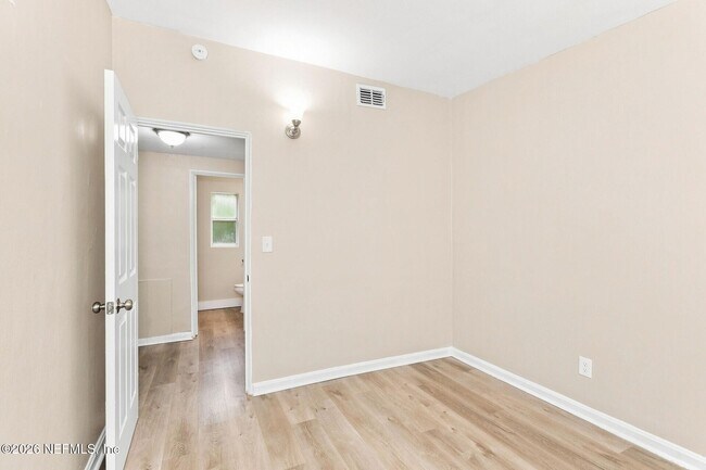 Building Photo - 6132 Ardisia Rd W