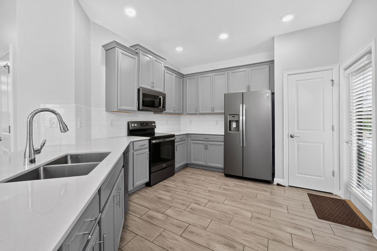 Building Photo - 1367 Shinnecock Hills Dr
