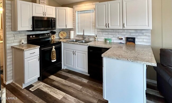 Primary Photo - 379 Gypsum Dr