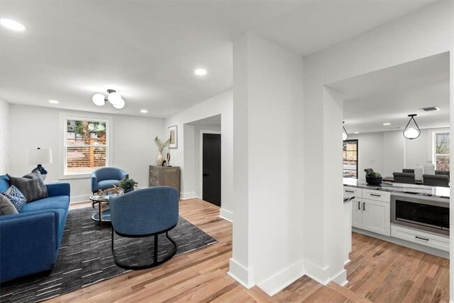 Building Photo - 1552 N Ellington St SE