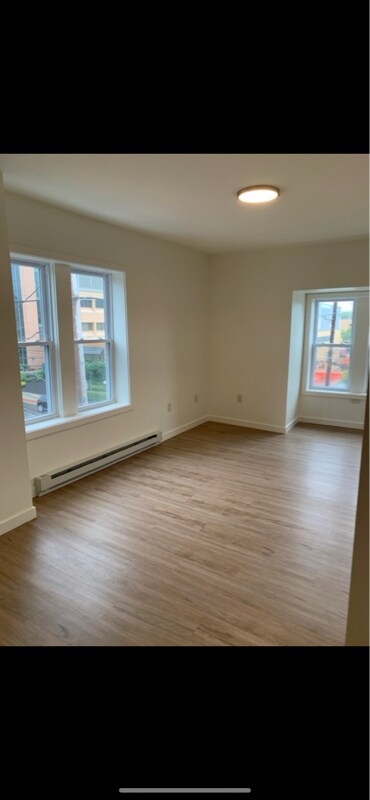 Building Photo - 601 N Lime St