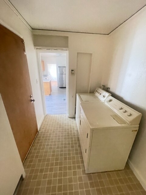 Building Photo - 2414 McGee Ave