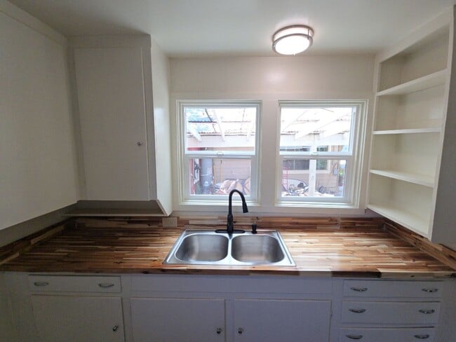 Building Photo - Studio cottage near Cal Poly Humboldt offers remodeled interior