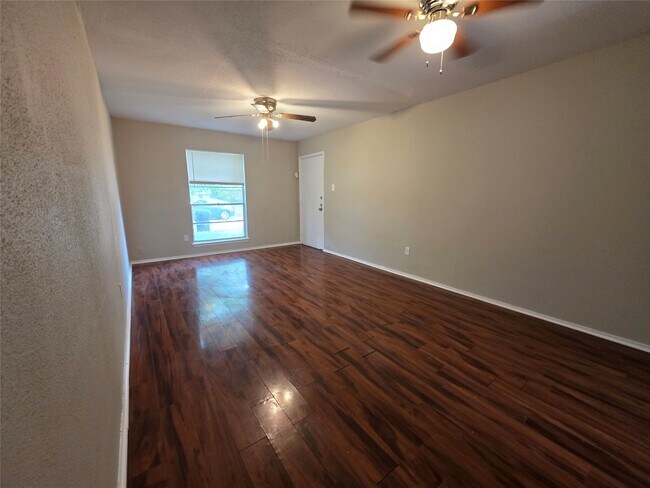 Building Photo - 12722 Shannon Hills Dr