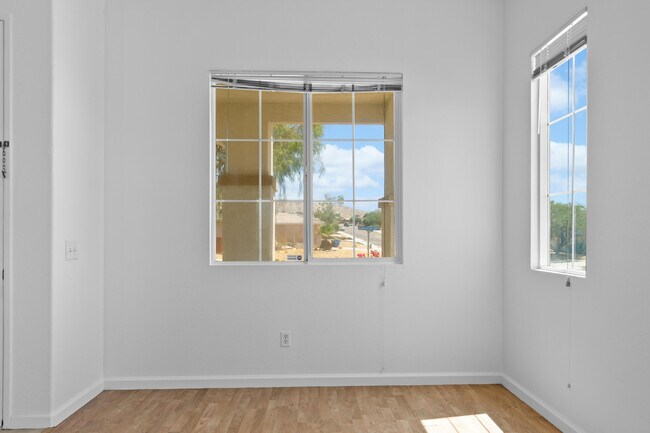 Building Photo - 13897 Mountain Top Dr