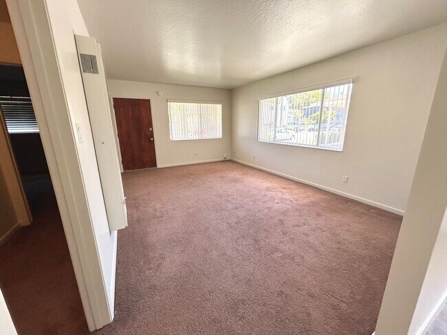 Building Photo - 960 Suiter St