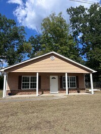 Building Photo - 2017 Daisy St