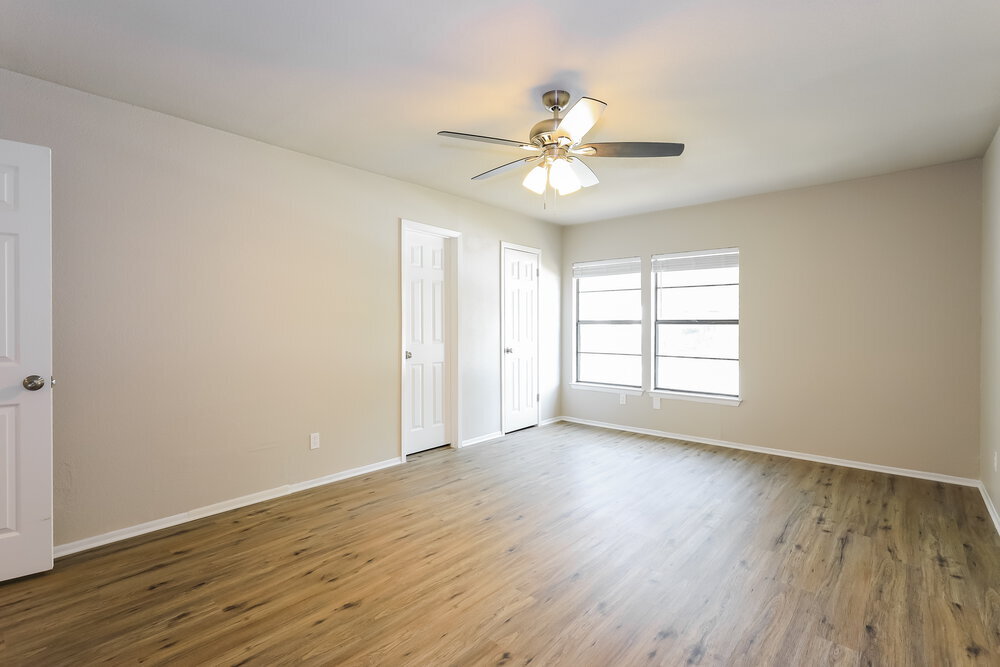 Building Photo - 9106 Valley Ridge