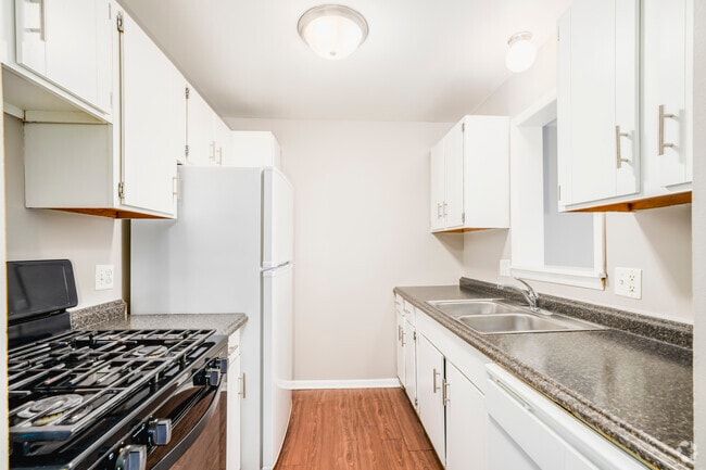 Interior Photo - Foster Park Apartments