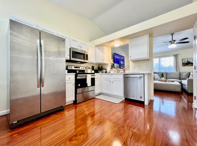 Building Photo - 4982 Rialto Ridge Dr