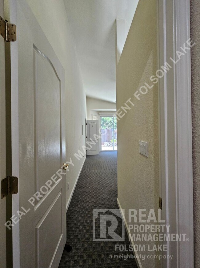 Building Photo - COMING SOON!!!  4bd 2ba home in Folsom
