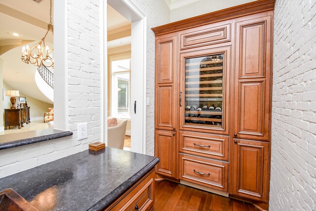 Building Photo - 11910 Heritage Ln