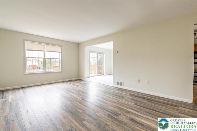 Building Photo - 48 Olde Penn Dr