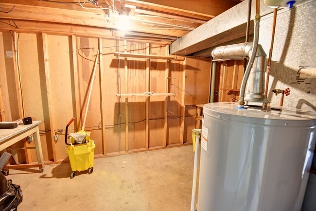 Building Photo - 2 Bed 3 Bath Single Family Home For Rent i...