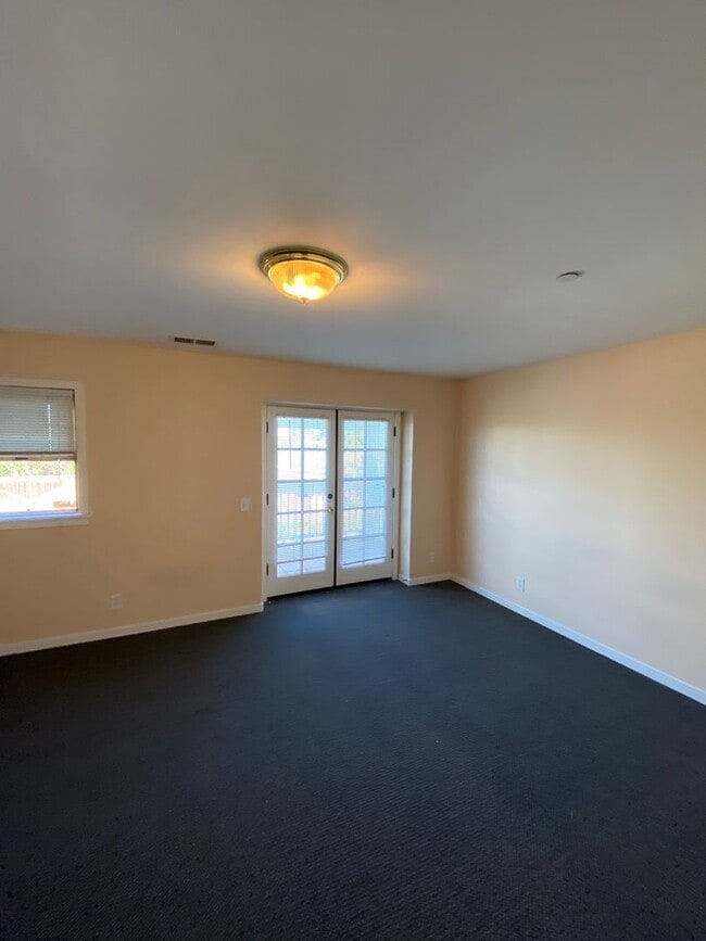Building Photo - 6736 Sueno Rd